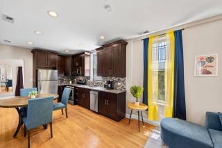 The BuckLogan Nest | Sleeps 6 | Walk to Blue Line - Chicago - 2