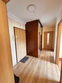 Komfortowy apartament w Ustroniu, 57m2, dwie sypialnie, darmowy ogrodzony parking, osobna kuchnia, blisko Czantoria i szlaki piesze - Ustroń - 4
