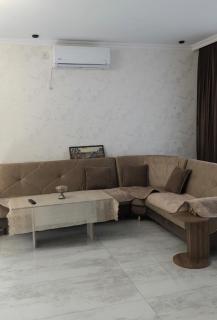 White House gabala - - 9