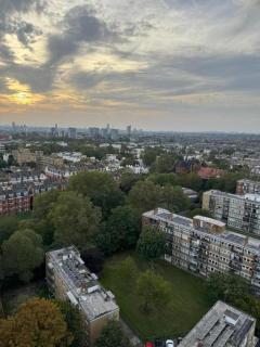 Sky View Two Bedroom Apartment On Edgware Road - Londra - 1