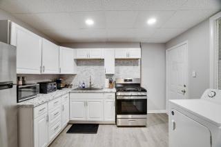 Close to Hospitals with W&D Priv Parking Fast Wifi - Wilkes-Barre - 7