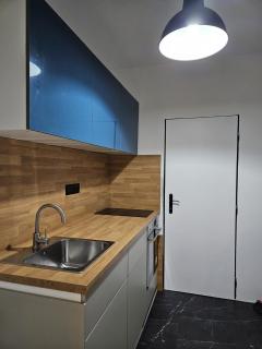 Apartmen Karlove 3 rooms free parking, family friendly, near center - Bratislava - 2
