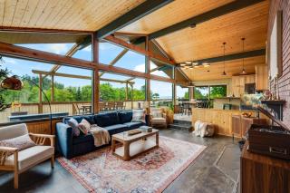 Four Seasons Cabin, ONP, Olympic Trail, Hot-tub - Port Angeles - 0