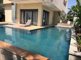 Villa 5 ch piscine wiffi à 7 min du centre ville Marrakech - 0