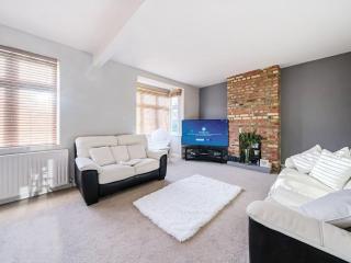 Modern 3 Bed Bromley, Chislehurst House - with parking - Chislehurst - 0