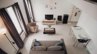 Loft acolhedor com mezanine no centro de Angra - 0