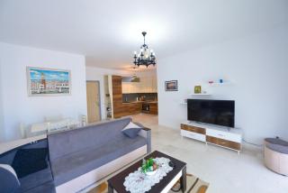 Beachside Hill Apartment - Vlora - 0