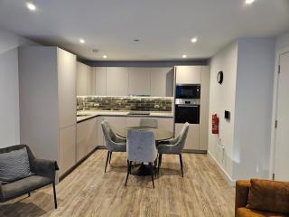Luxury City Centre Apartment - Manchester - 4