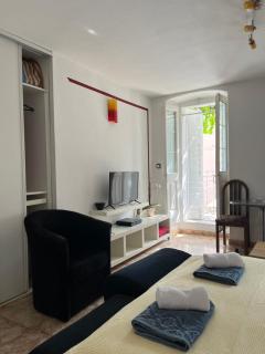Hidden Gem Studio Apartment - Herceg-Novi - 4