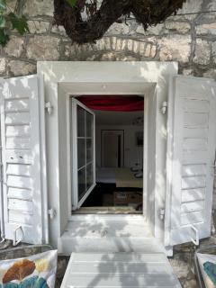 Hidden Gem Studio Apartment - Herceg-Novi - 1