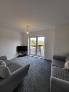 Stylish 3-Bed Home with Parking & Garden New Rotherham Development - Kimberworth - 7