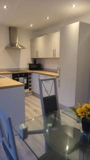 Contemporary 3-Bedroom Home Quiet Rotherham Location with Parking - Kimberworth - 4
