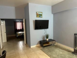oasis 1 bedroom Kensington cres - Kingston - 3