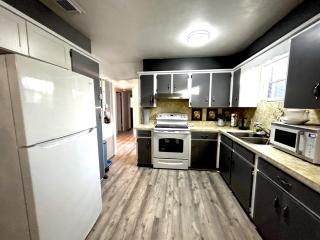 Beach Break House by the Surf - Daytona Beach - 9