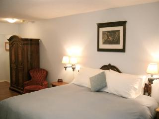 Heron's Landing Hotel - Campbell River - 1