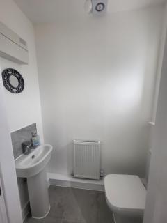 Modern 3-Bed House in Rotherham, WiFi, Garden & Free Parking - Kimberworth - 2