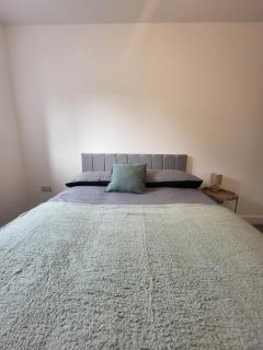 Modern 3-Bed House in Rotherham, WiFi, Garden & Free Parking - Kimberworth - 3