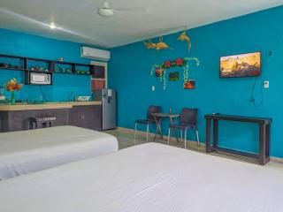 Over 1600 Five Stars I 500m to Award-Winning Beach I 4 Double Beds I Kitchen AC 5A6A - Playa del Carmen - 1