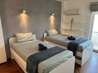 Paceville Sandy Beach with Jacuzzi & Free Parking - St Julian's - 2