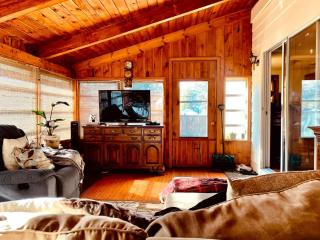 Serene Home Nestled in Nature - Sudbury - 8
