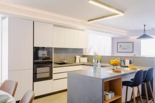 Designer Sea View Apt in Top Location - Sliema - 1
