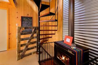 Paradise Valley Getaway - Farm Cottage with Stream - Tarukenga - 6