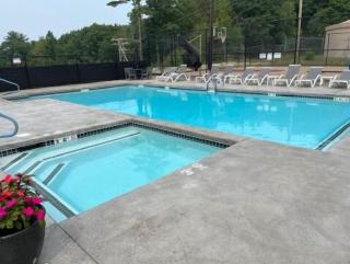 Cedar Lodge Room-Private Balcony Close to Weirs! - Laconia - 8