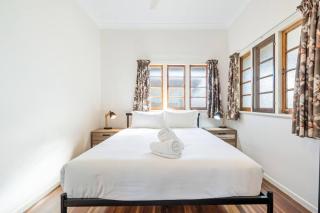Scarness Cottage - Serene Queenslander by the Sea - Scarness - 7