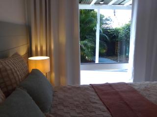 2 bedrooms private bathroom 2 queen beds own entry - Long Jetty - 7