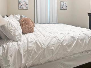 Bungalow Blissyour Luxurious Home Away From Home - Lake Charles - 1