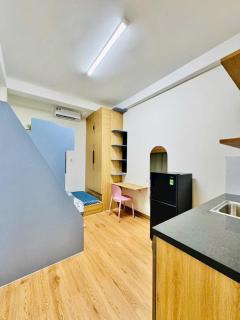 Duy Tan House - Local Modern Colorful Alley Stay, near center - Ho Chi Minh - 4