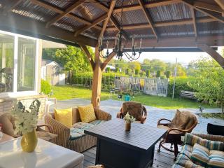 Charming Riverside Villa - Golf - Airport - UBC - 4