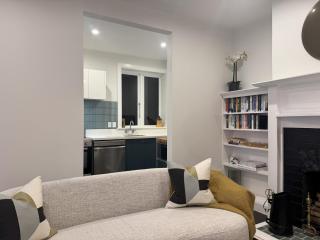 Discerning in Thorndon - Wellington - 2