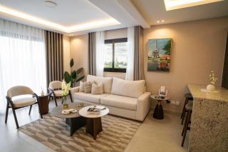 Monumental Suite - 0