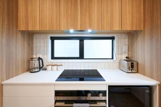 Newly built unit in St Kilda Modern amenities - 3