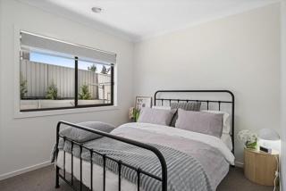 Leneva Spacious & Stylish Stay - 2
