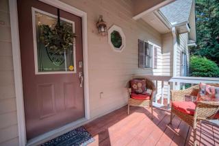 Riverfront Home w Deck & Hot Tub - Ellijay - 1