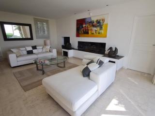 Villa 5 pièces + 2 chambres indépendantes - Piscine privée, jardin, climatisation, Wi-Fi - FR-1-780-79 - 1