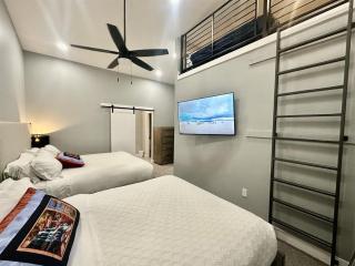 Brand New 5 Bedroom all Suites with Private Pool - 6