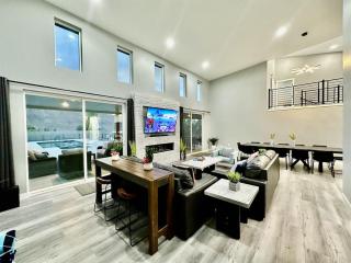 Brand New 5 Bedroom all Suites with Private Pool - 3