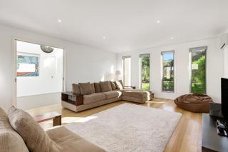 Modern Luxury With Resort Flavour - Sorrento - 4