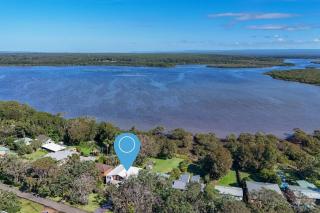 Carramar - Fireplace - Absolute Waterfront - Culburra Beach - 7