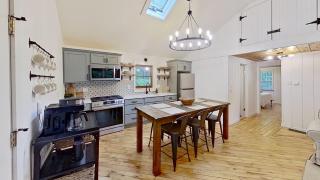 Cozy Berkshires Cabin with Lake, Beach, Hot Tub, Fireplace - The Wilde BNB - - 5