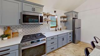 Cozy Berkshires Cabin with Lake, Beach, Hot Tub, Fireplace - The Wilde BNB - - 3