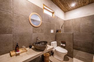 Golden Garuda Cottages at Diamond Beach Hills - 2