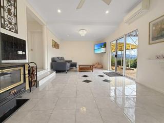 Buffalo River Retreat - 6 Bedroom - Myrtleford - 5