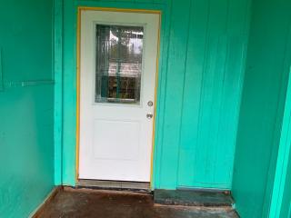 yellow house in tropical forest - Mountain View - 0