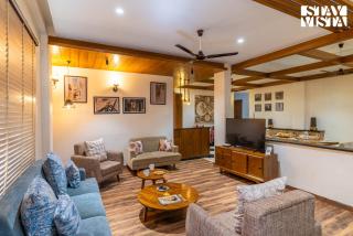 StayVista at Dream Haus with Lawn, Jacuzzi, WiFi - 4