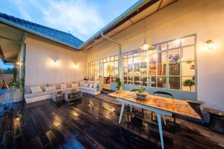 The Glue & Bear Villa, A Spacious Family Haven - 1