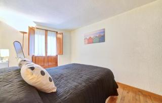 Experience the running of the bulls from your balcony - 2